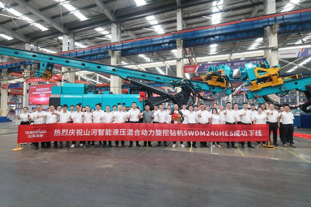 助力“双碳”、绿动未来！k1体育
增程式电动旋挖钻机、液压混合动力旋挖钻机齐交付