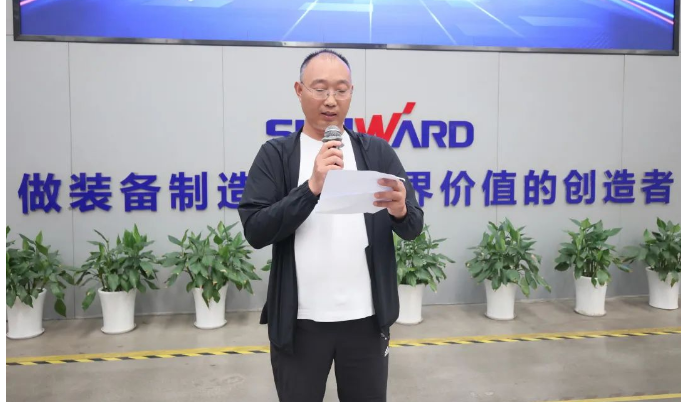 助力“双碳”、绿动未来！k1体育
增程式电动旋挖钻机、液压混合动力旋挖钻机齐交付