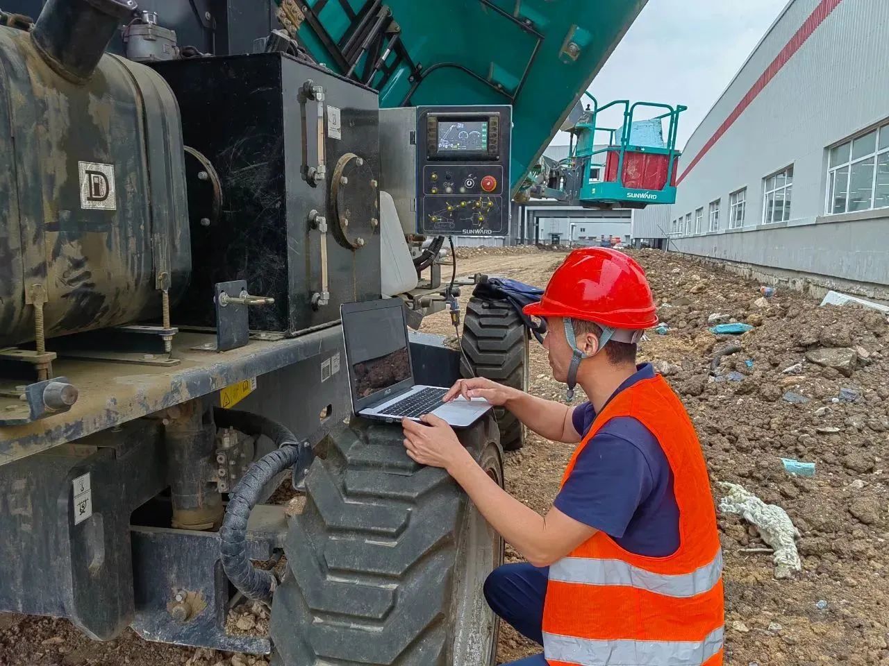 倾听客户心声!k1体育
高空机械“服务万里行”走进东北