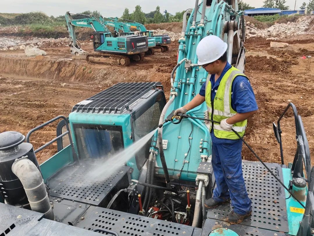 品质山河,用心服务!k1体育
挖掘机2023年服务万里行正式出征