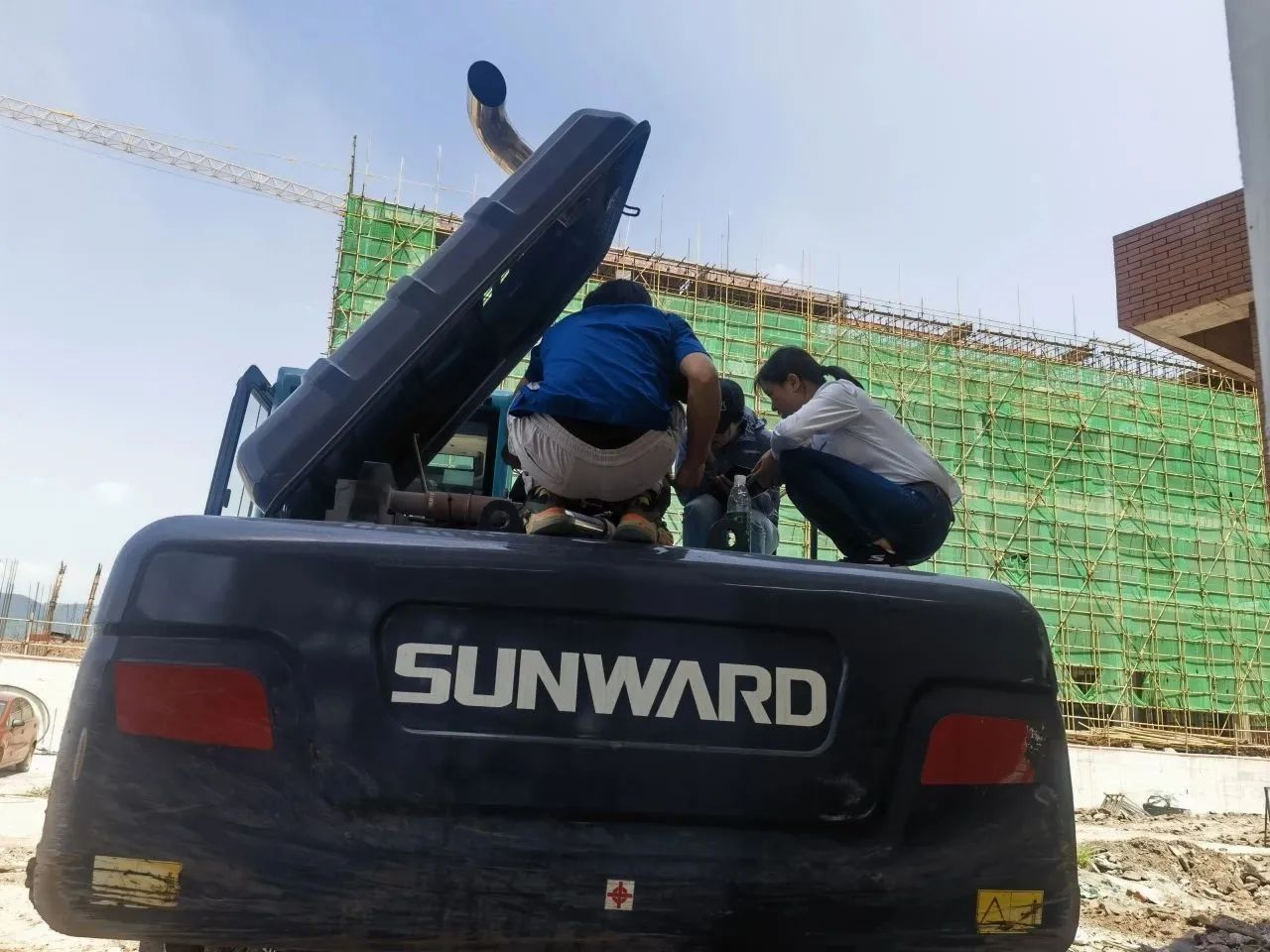 步履不停,服务不止!k1体育
挖掘机服务万里行火热进行中