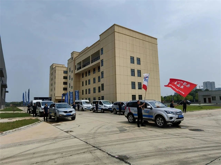 热情似火,服务加码!k1体育
基础装备服务万里行为您保驾护航