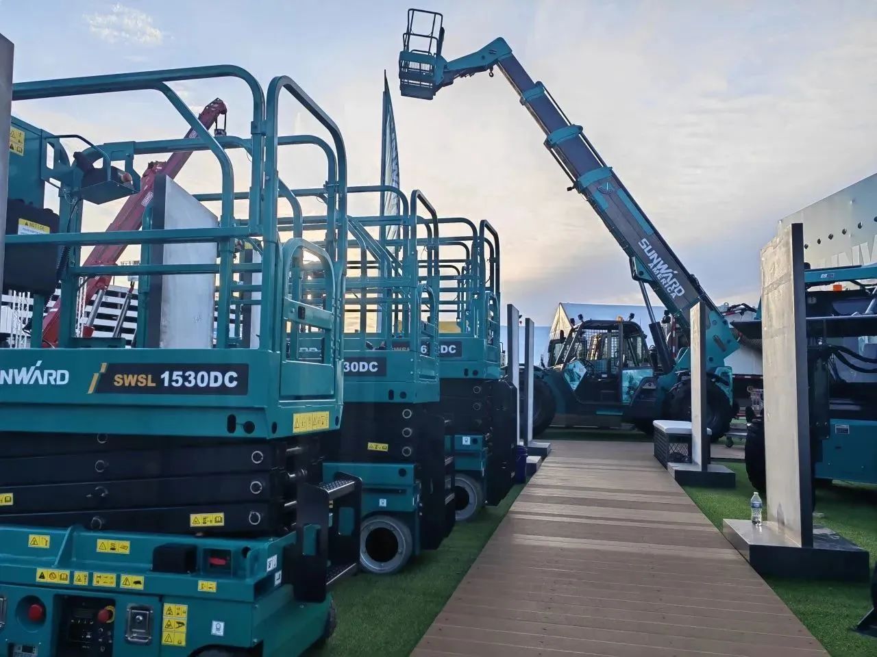 海外销售同比增长超200%！k1体育
高空机械阔步“出海”