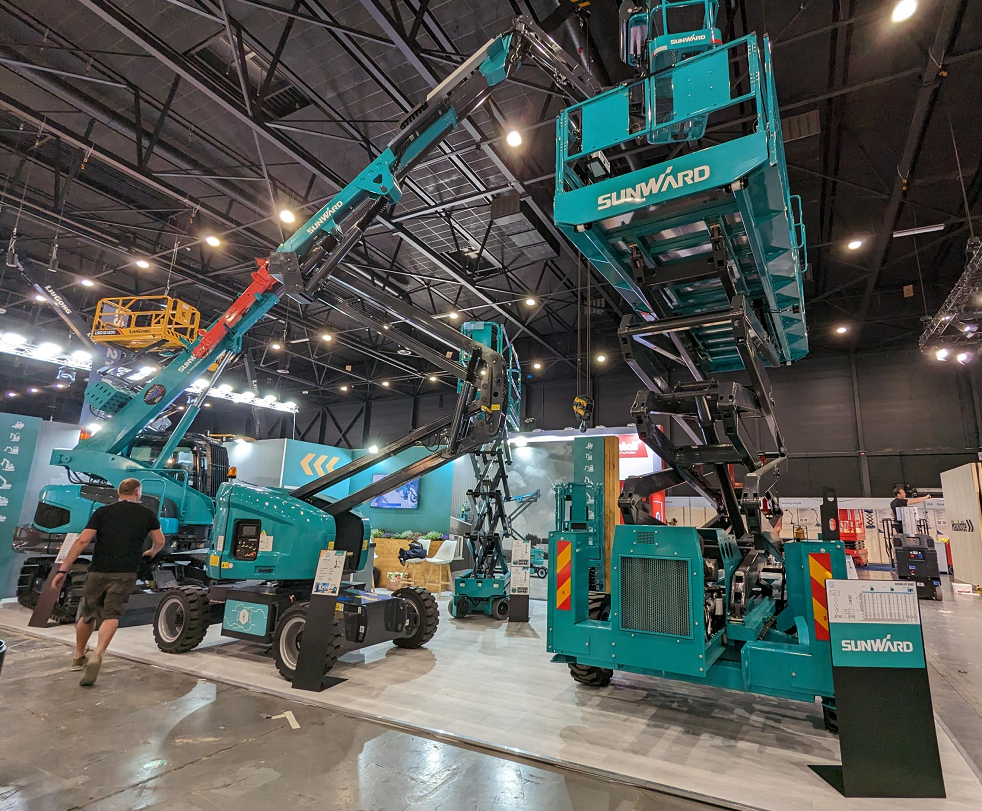 海外销售同比增长超200%！k1体育
高空机械阔步“出海”