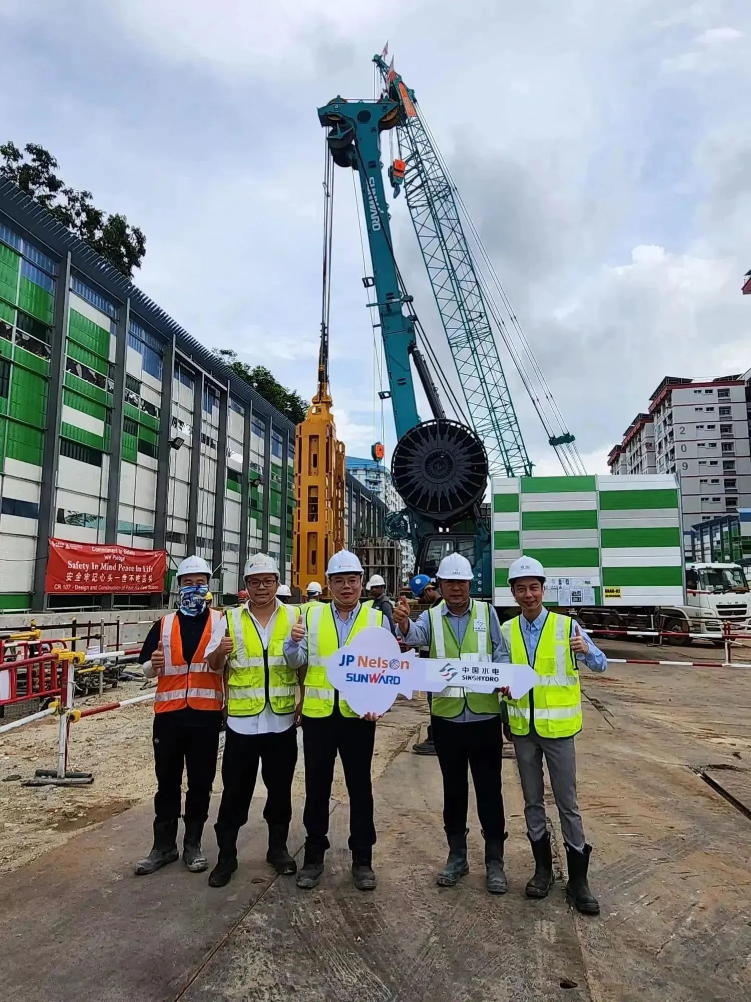 助力国内国际重大工程！k1体育
液压抓斗实力“出圈”