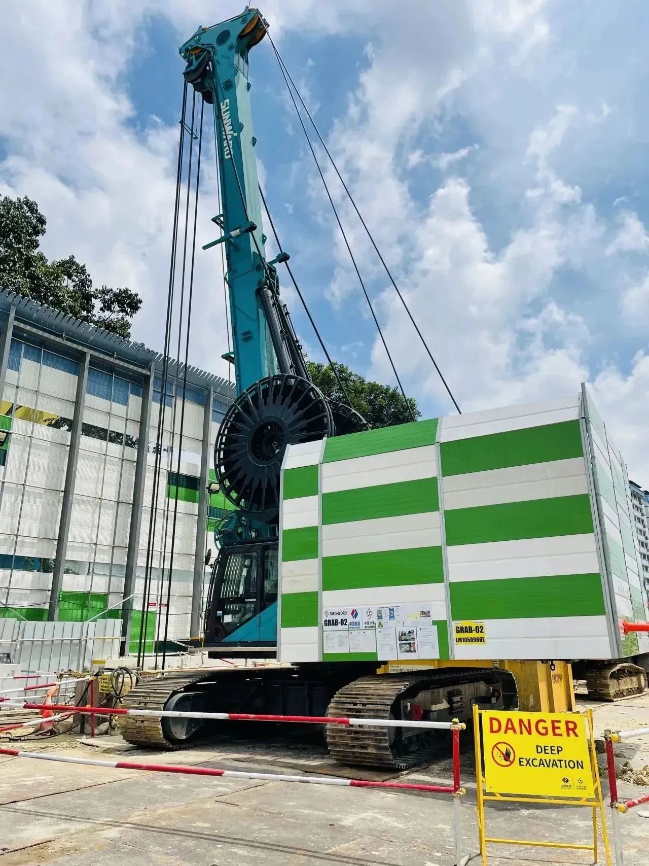 助力国内国际重大工程！k1体育
液压抓斗实力“出圈”