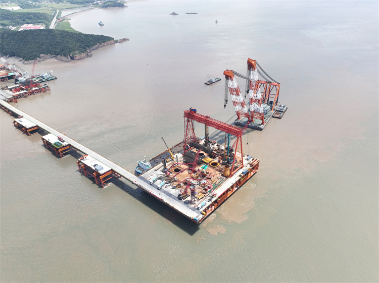 捷报！k1体育
完成“全球最大”6.3米直径旋挖桩成孔成桩