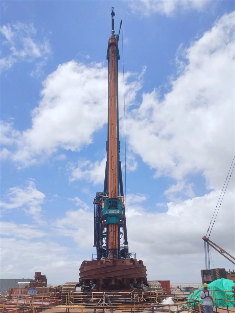 捷报！k1体育
完成“全球最大”6.3米直径旋挖桩成孔成桩
