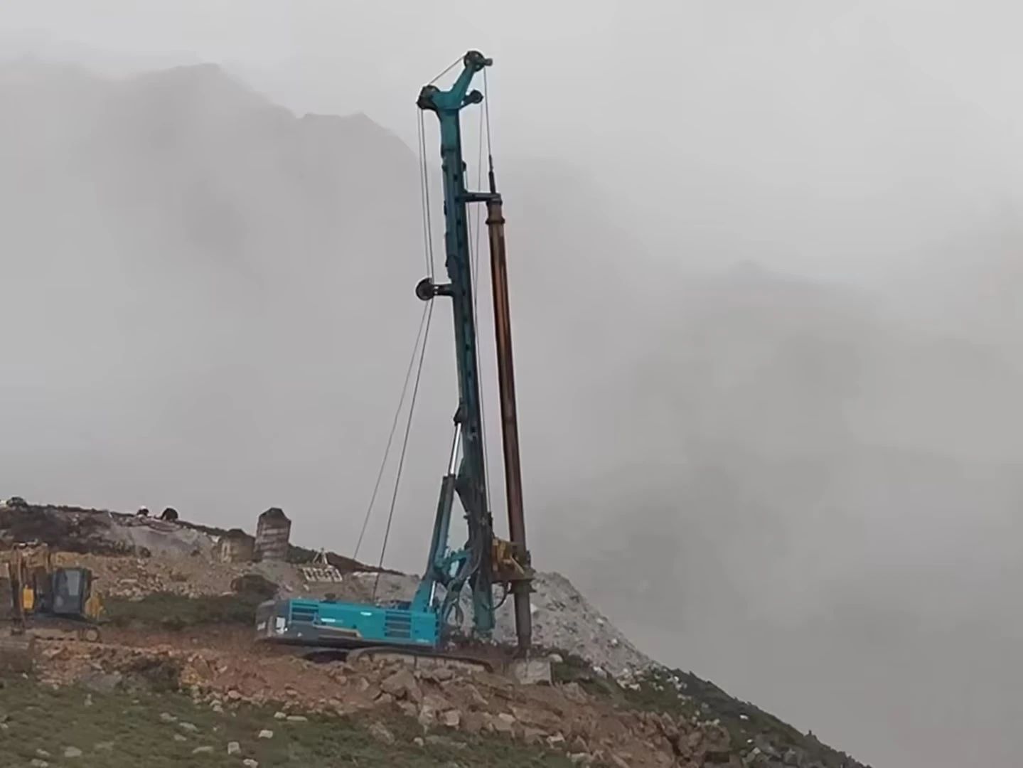 助力世界最高海拔特高压直流输电工程,k1体育
旋挖钻机展现硬核实力