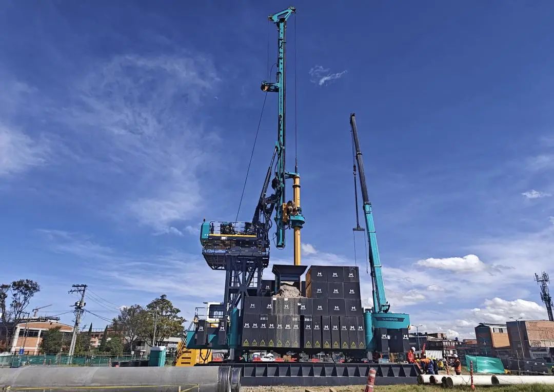 展现“中国制造”硬实力!k1体育
PDP工法钻机助建波哥大地铁项目