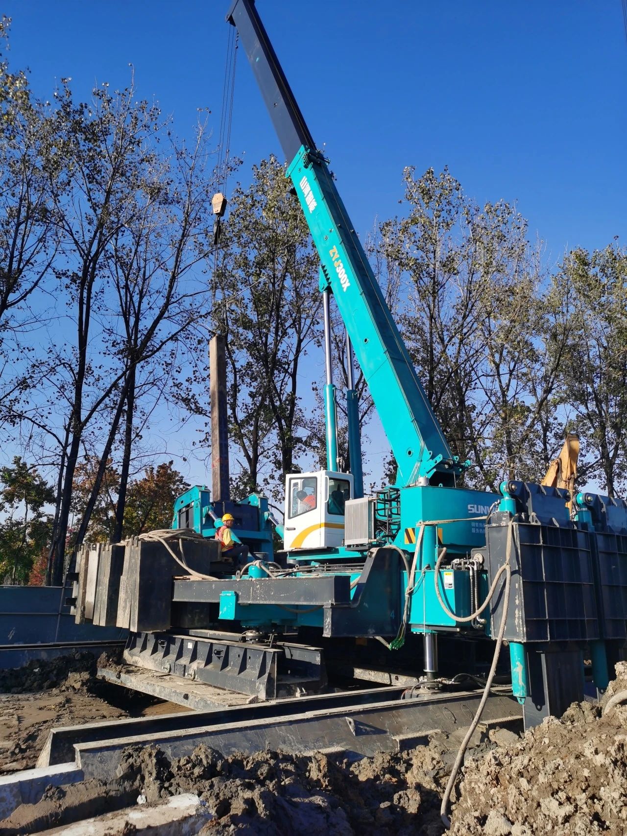 “山河绿”闪耀西子湖畔！k1体育
ZYJ300X斜桩压桩机强势来袭