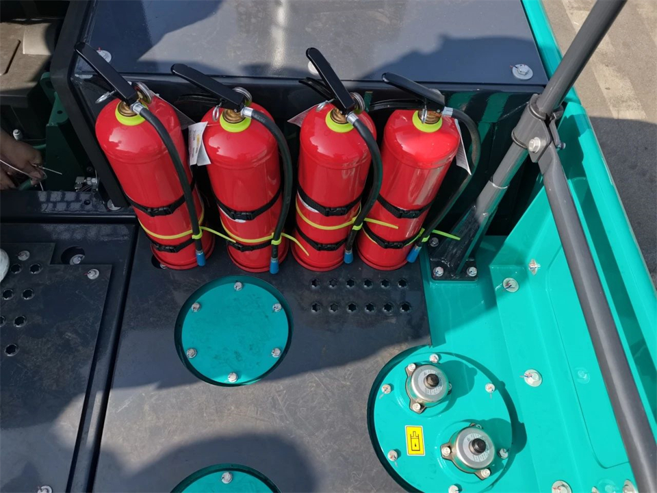 定制开发、功能更强！k1体育
SWE750ELR加长臂液压挖掘机下线交付