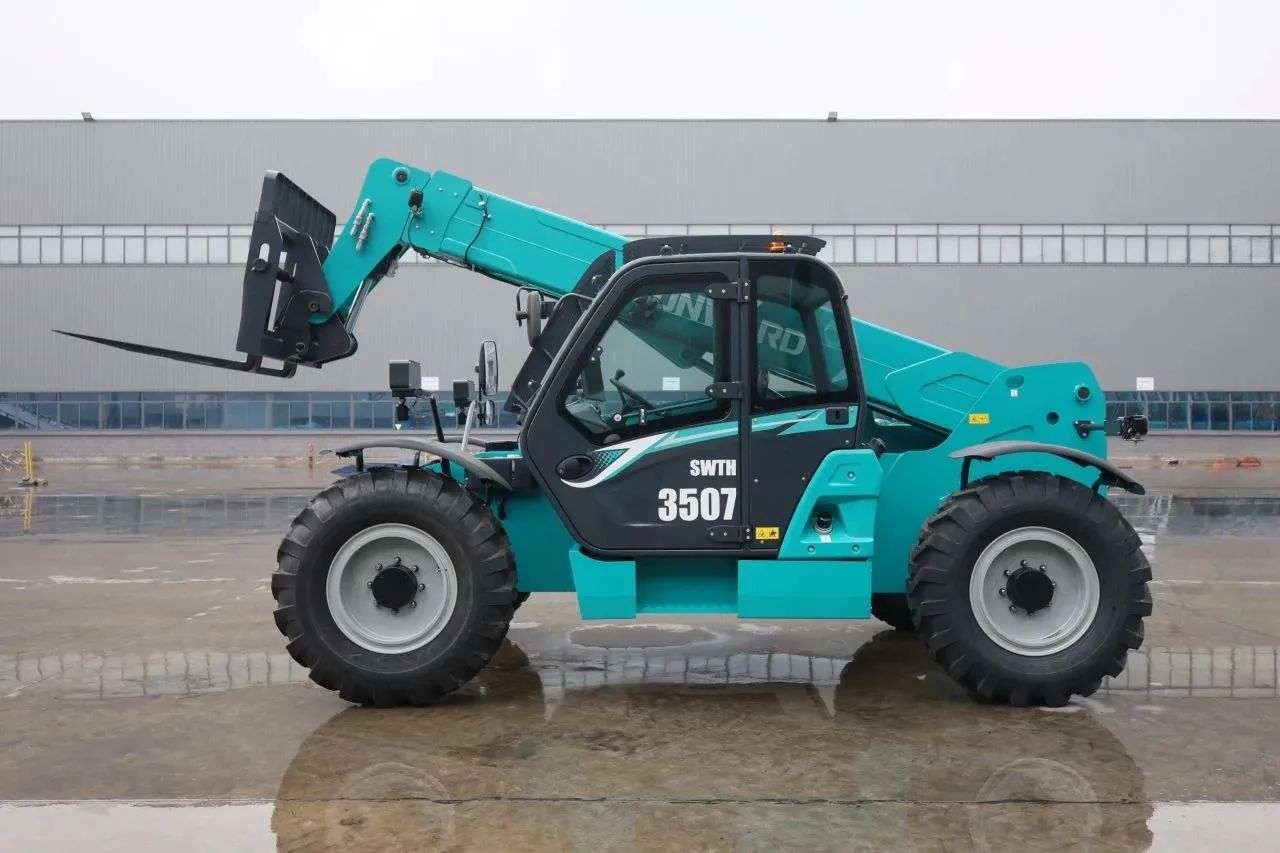 “猛将”出击,需求火爆!k1体育
新一代伸缩臂叉装车成功下线