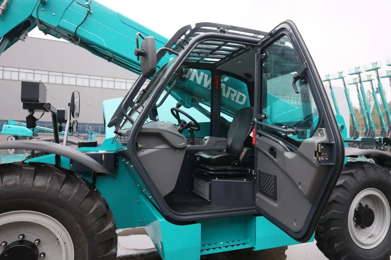 “猛将”出击,需求火爆!k1体育
新一代伸缩臂叉装车成功下线