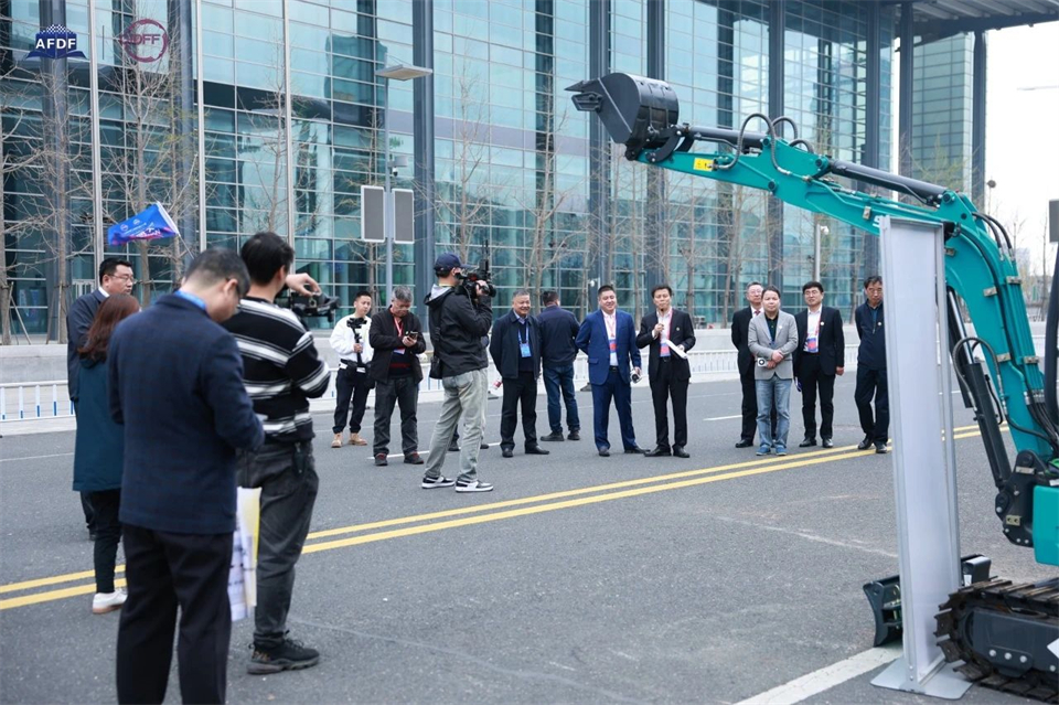 坚持创新,赋能产业!k1体育
出席第十三届深基础工程发展论坛