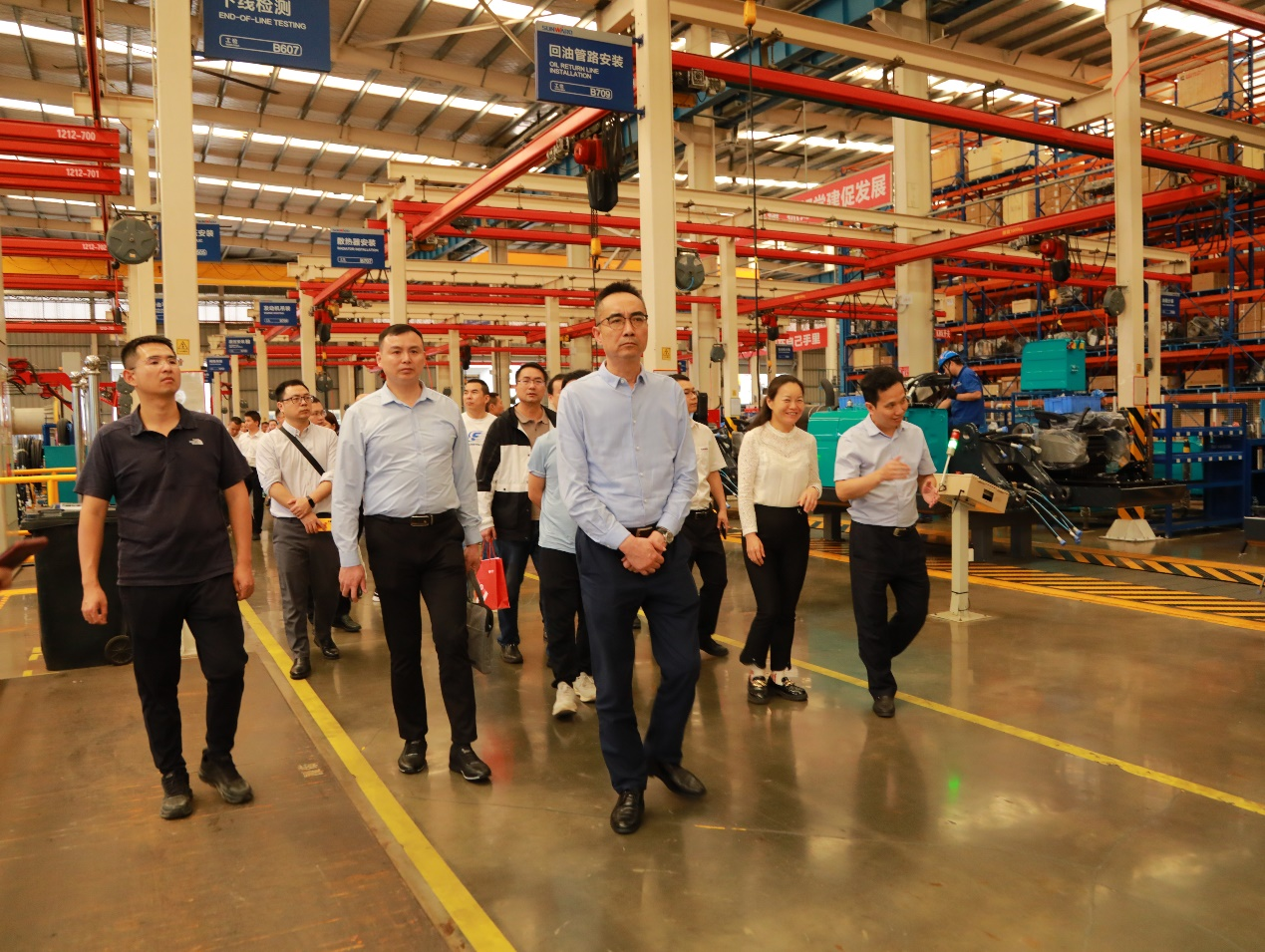 湘潭市工信局带队莅临k1体育
开展智能制造现场观摩交流活动
