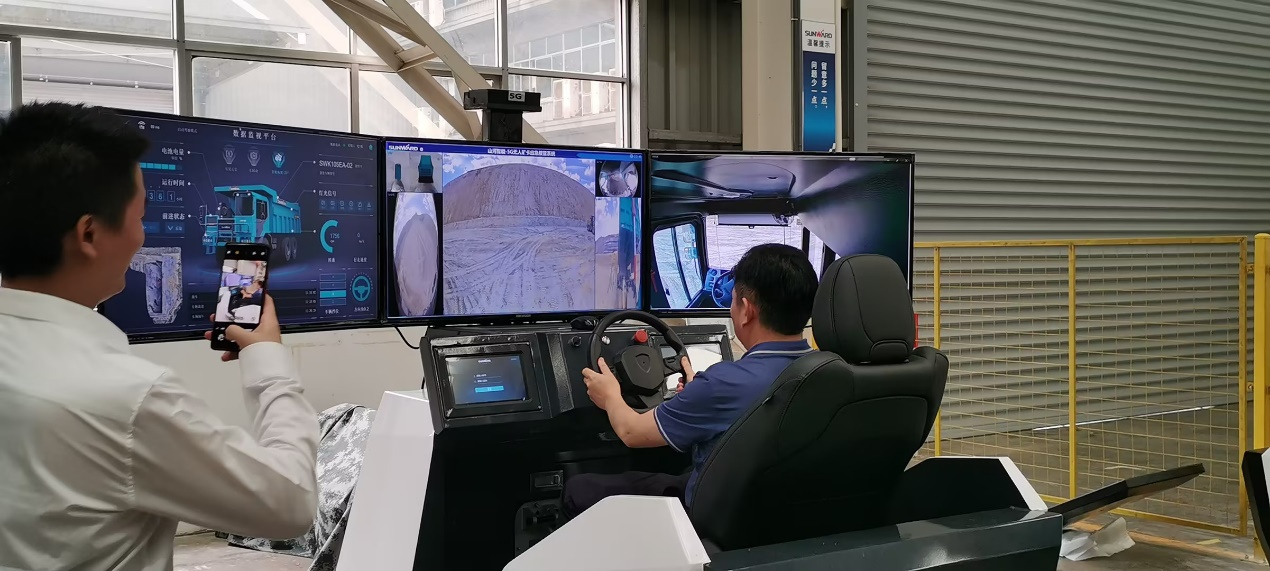 湘潭市工信局带队莅临k1体育
开展智能制造现场观摩交流活动