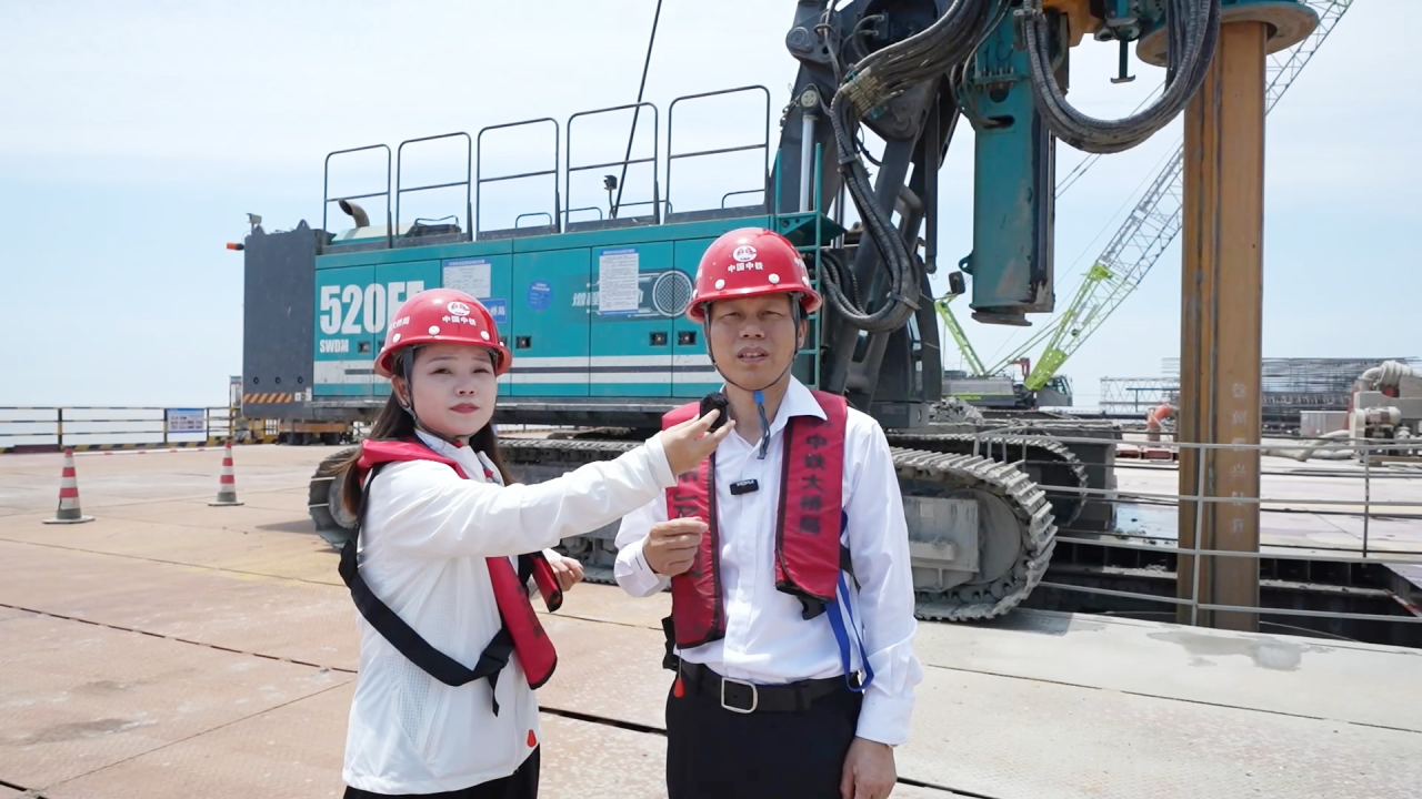 先导式创新,再推电动新品!k1体育
SWDM520EE增程式旋挖钻机推介会成功举办