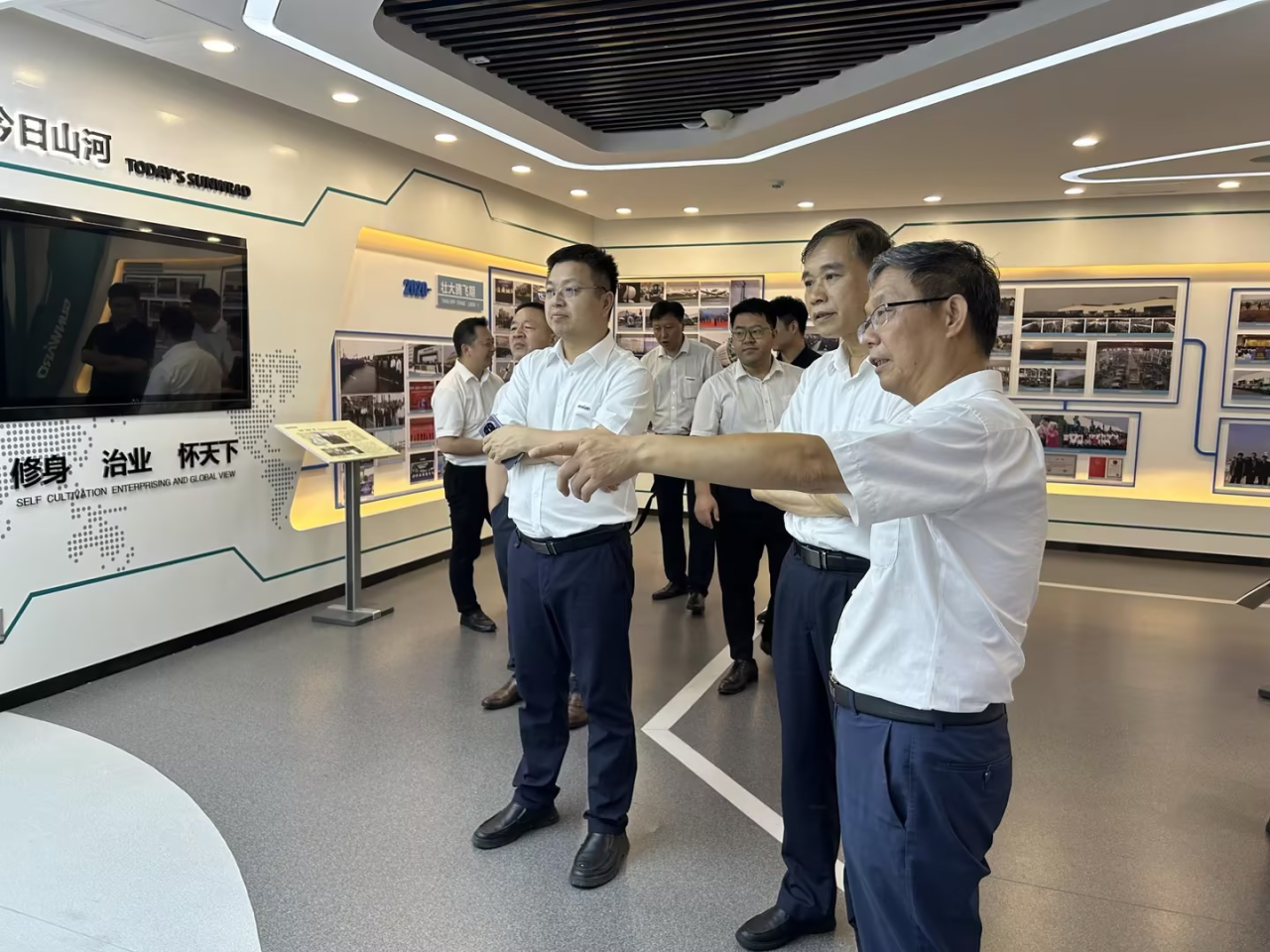 深化交流合作!广州港李明忠副总经理率队莅临k1体育
考察交流!