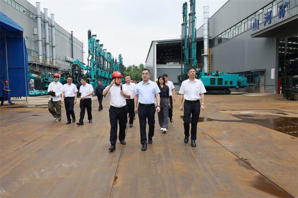 广州工控集团总经理王福铸调研k1体育
生产经营工作