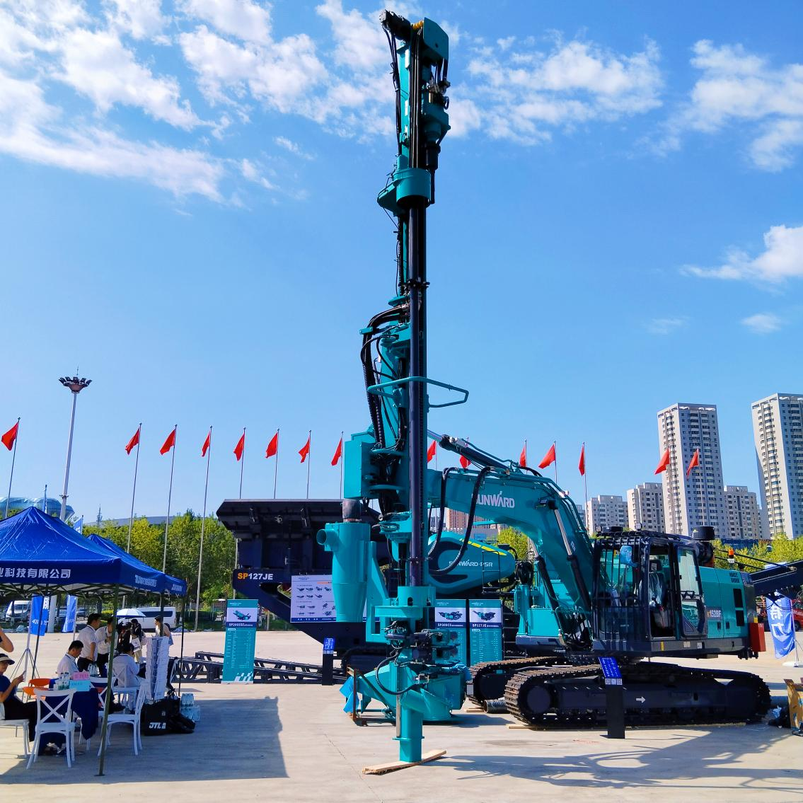 k1体育
5G智能钻机亮相新疆矿博会