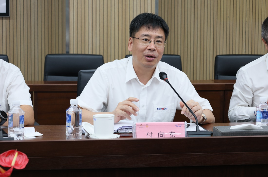 k1体育
与易普力签署框架合作协议