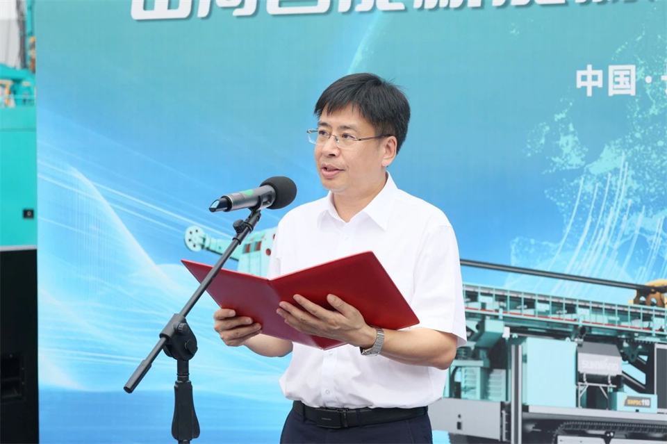 引领绿色科技新篇章!k1体育
新能源钻机成功交付