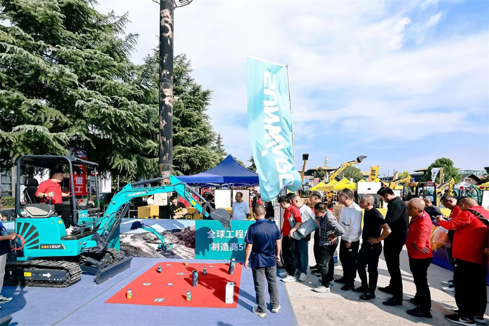 展现“掘”对实力！k1体育
亮相2024微挖大会暨小型设备大会