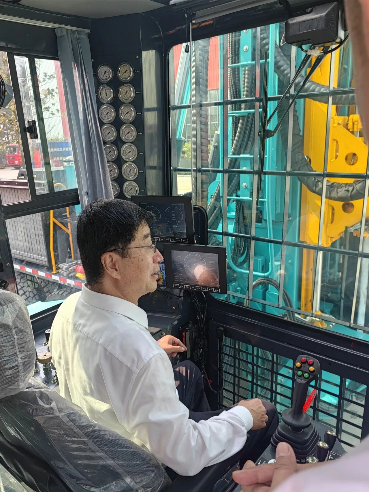 k1体育
创新装备亮相全国矿山钻探(应急救援)技能竞赛