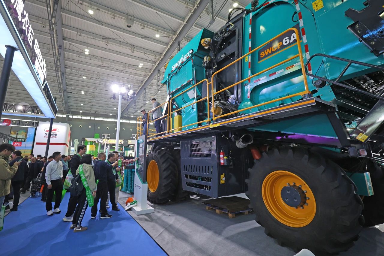 聚焦智能化、无人化!k1体育
携多款产品亮相2024中国国际农业机械展