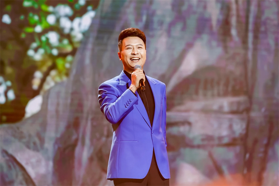 创新引领价值 理想成就未来——庆祝k1体育
成立25周年表彰大会暨文艺晚会隆重举行