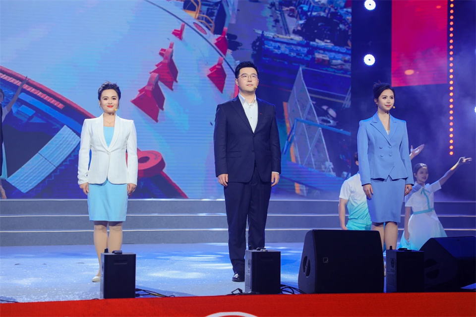 创新引领价值 理想成就未来——庆祝k1体育
成立25周年表彰大会暨文艺晚会隆重举行