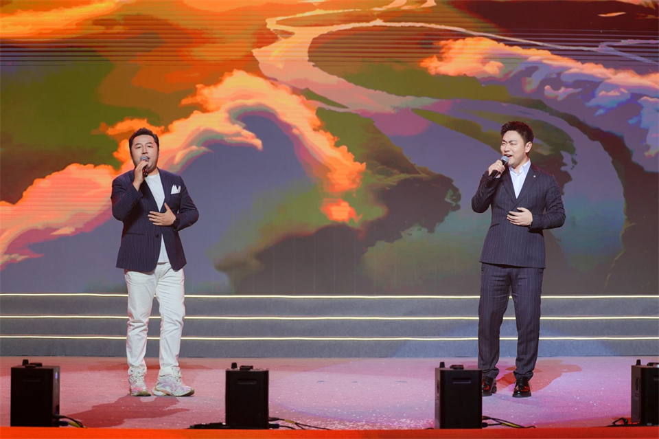 创新引领价值 理想成就未来——庆祝k1体育
成立25周年表彰大会暨文艺晚会隆重举行