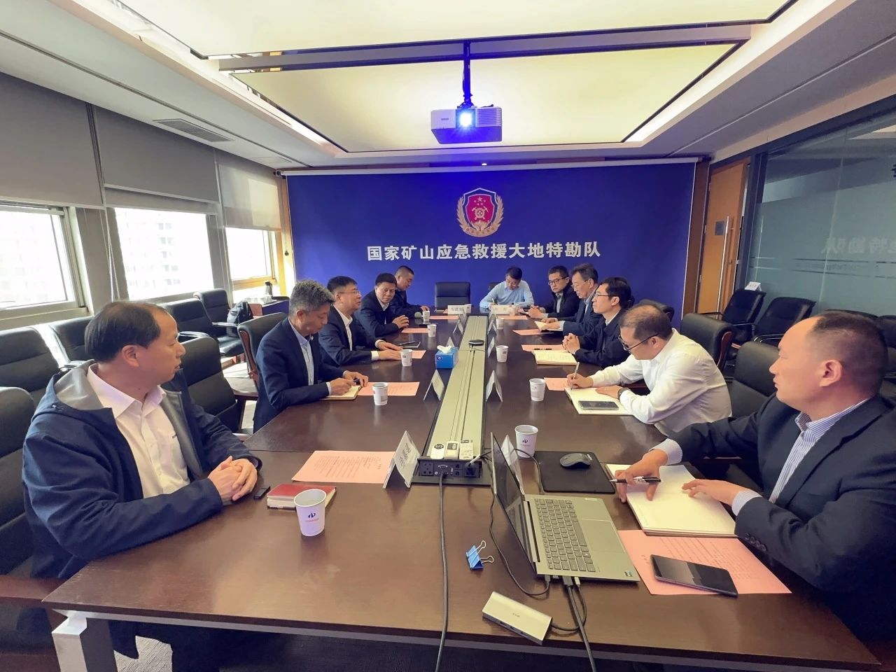 k1体育
董事长付向东带队拜访中煤地质总局、大地特勘公司