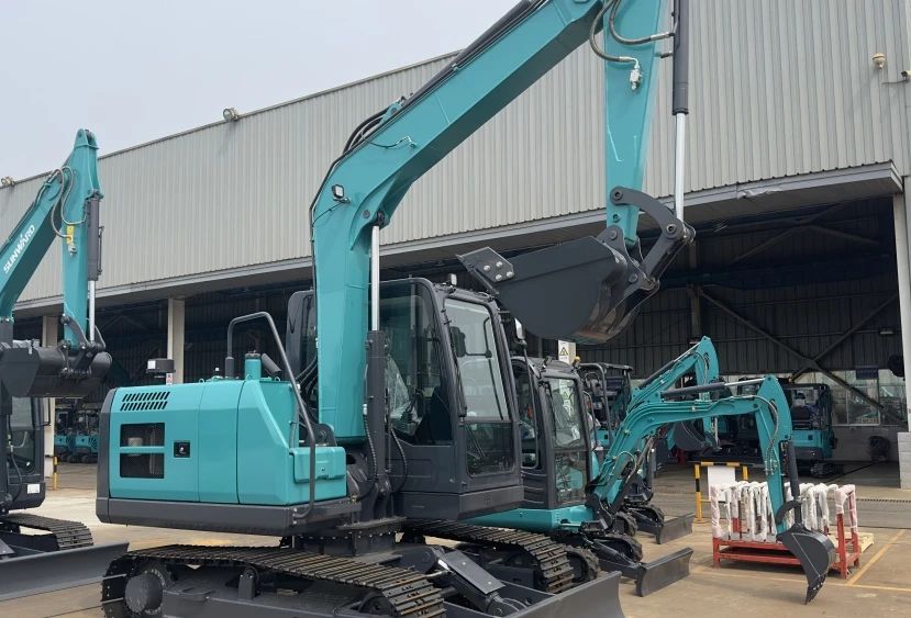 聚焦市场需求,k1体育
三款精品工程液压挖掘机成功下线