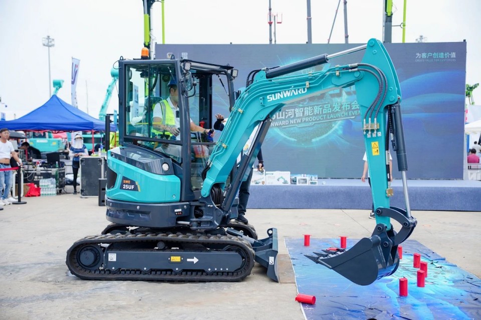 2025 CICEE | 从单一工具迈向多元化解决方案，k1体育
呈现非凡挖掘机风采