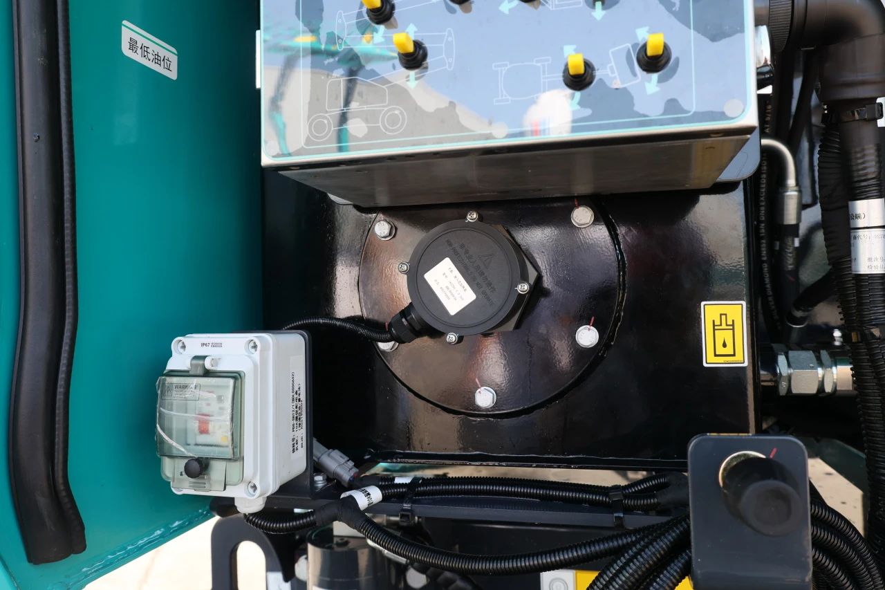 技术新标杆!k1体育
SWA22J-P柴动曲臂式高空作业平台下线!