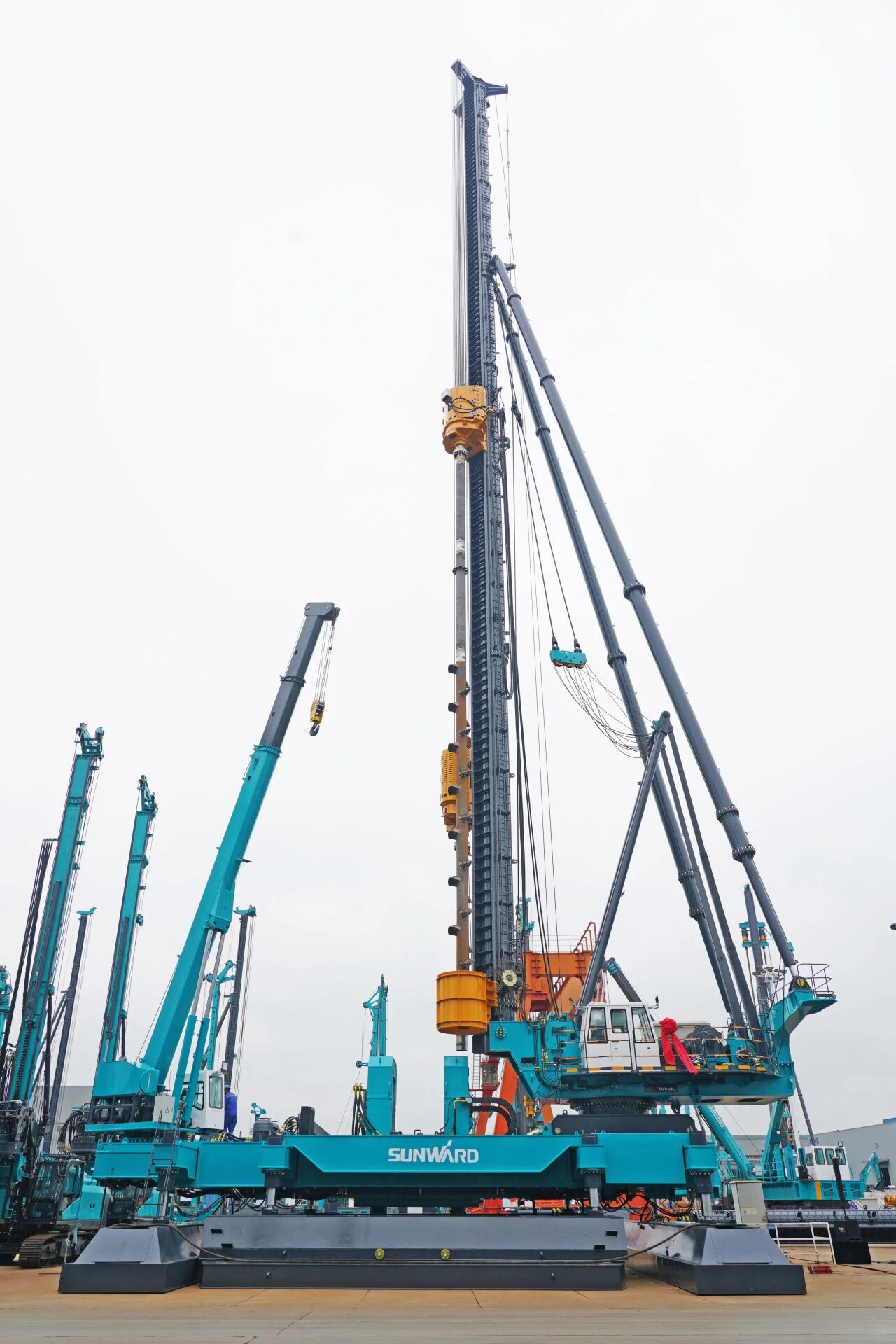 破局深基施工！k1体育
搅拌中掘植桩一体机重磅交付