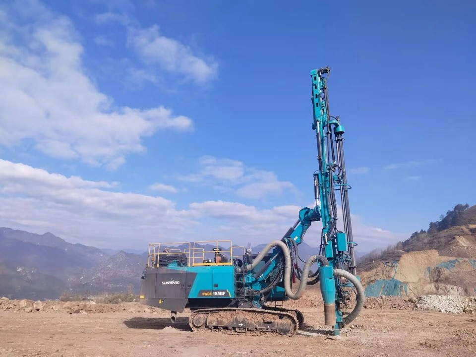 创新引领,实力见证!k1体育
明星产品荣登“2025工程机械TOP10年度榜”