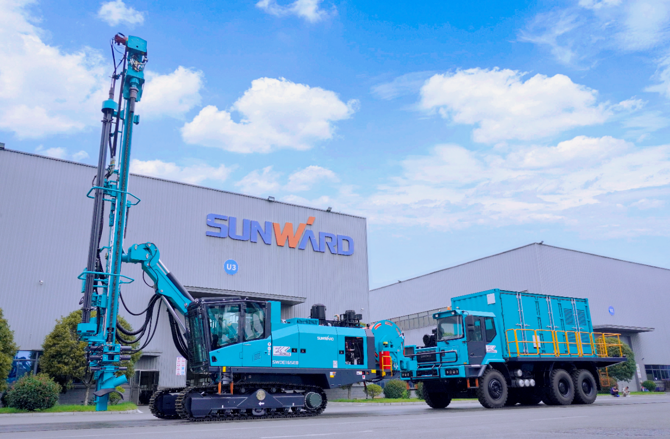 k1体育
SWDE165EB电动潜孔钻机重磅下线,开启绿色钻爆新时代