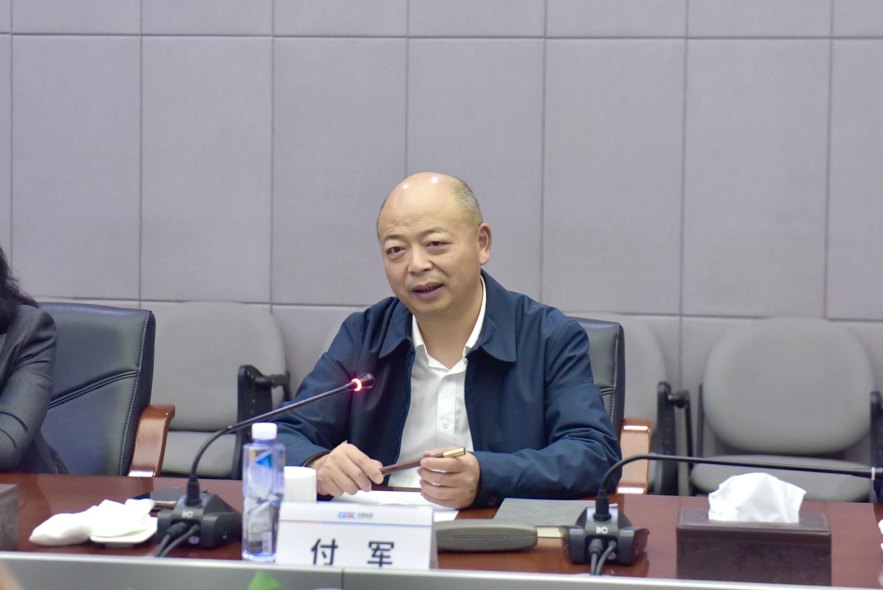 k1体育
与易普力开展座谈交流,谱写互利共赢新篇章