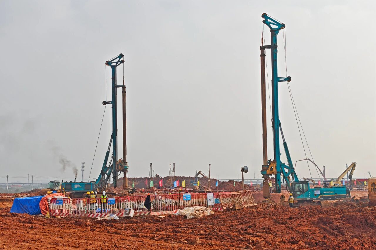 刷新“进度条”、构筑新地标！k1体育
旋挖集群助力长沙奥体中心建设