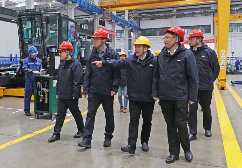 一马当先 开工大吉 | k1体育
举行丙午新年开门红活动