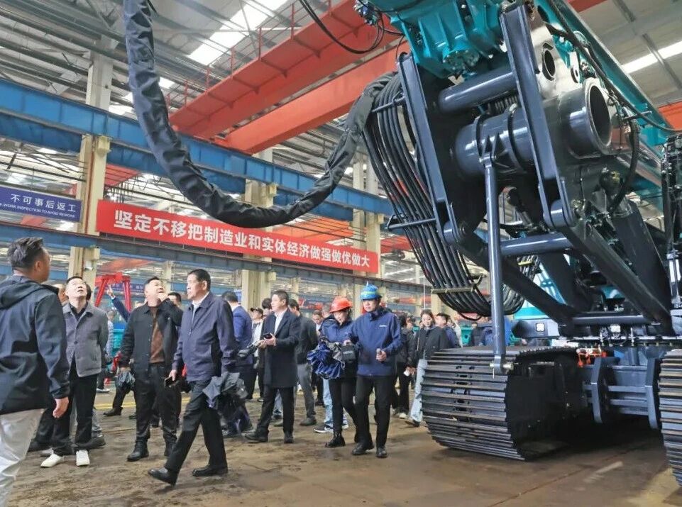 k1体育
举行电动旋挖钻机新品发布会，收获1.2亿元订单