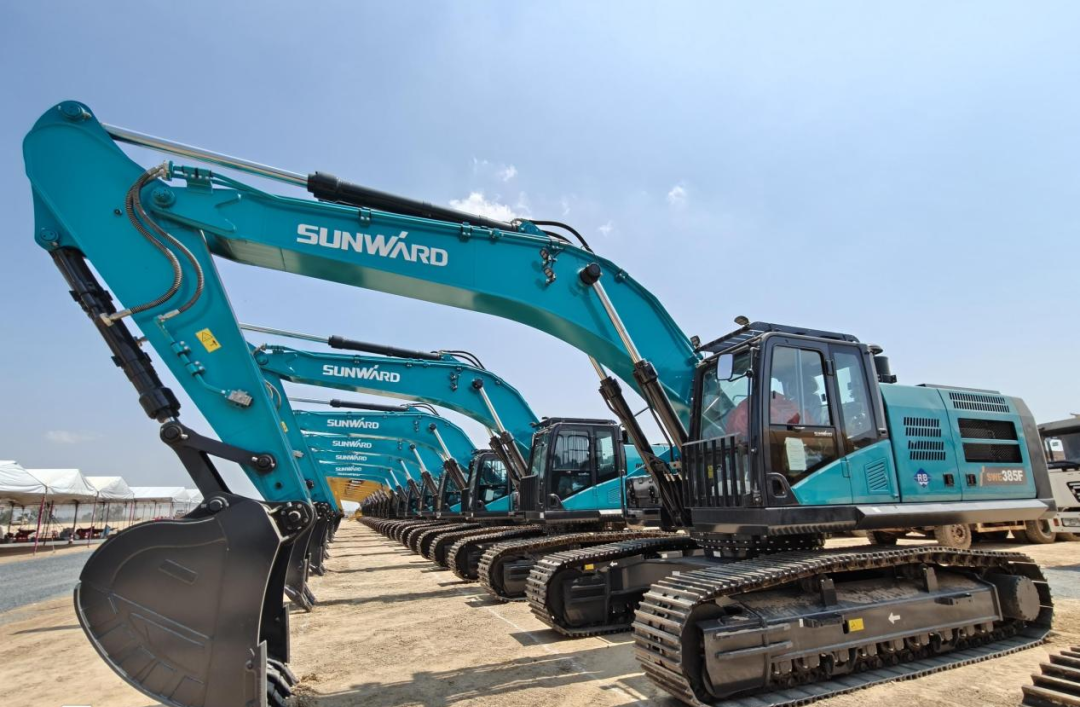 共建“一带一路”：k1体育
挖掘机助力柬埔寨水利大动脉建设