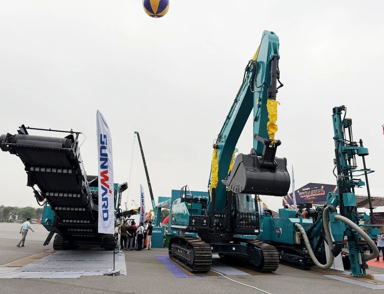 k1体育
亮相越南矿业及工程机械展览会