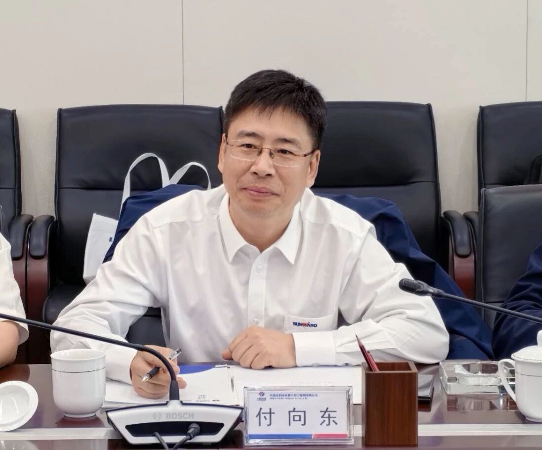 k1体育
与中国水电十四局座谈，共谋水利水电装备智能化绿色化发展